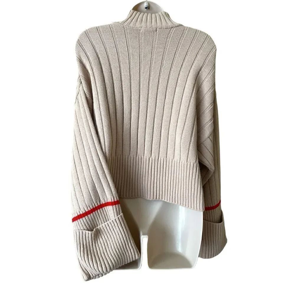 Boohoo sweater  - Picture 2 of 4